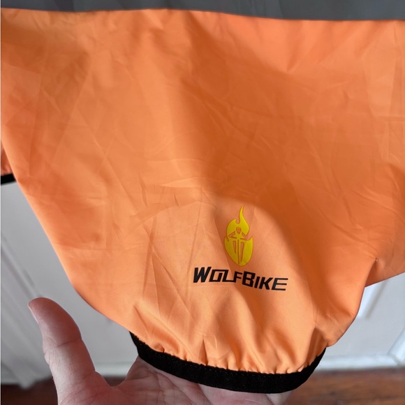 Wolfbike Men’s Waterproof Cycling Jacket Zip Front Lightweight Wind Resistant - Picture 9 of 15